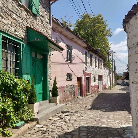 Private Apartment Elbasan Historic Center Экстерьер фото